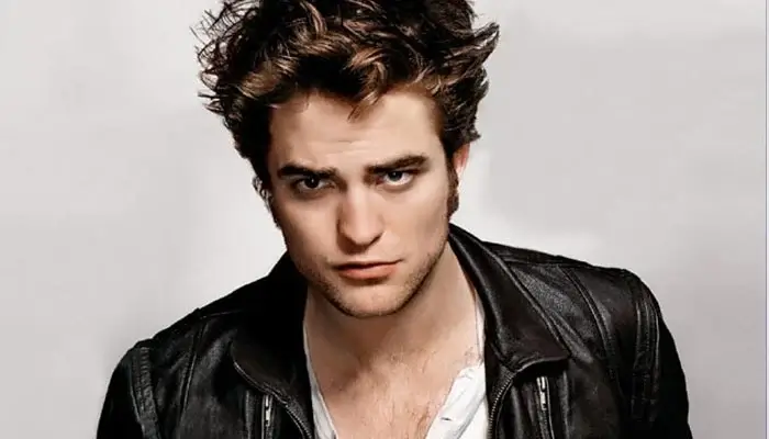 Robert-Pattinson-as-Edward-Cullen